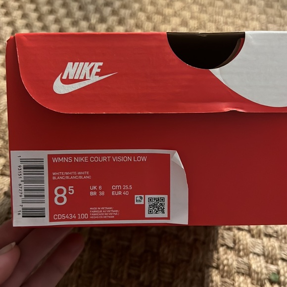 NWT** brand new in box **Nike court vision low - Picture 3 of 5